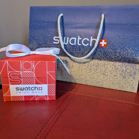 Swatch × Omega BIOCERAMIC MOONSWATCH Mission to Earthphase Gold - Picture 5 of 9